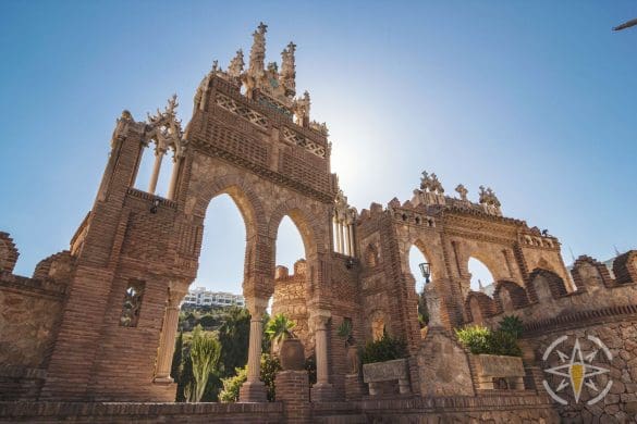 Zjawiskowy Zamek Castillo De Colomares W Benalmadenie