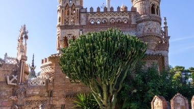 Zjawiskowy Zamek Castillo De Colomares W Benalmadenie