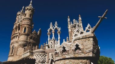 Zjawiskowy Zamek Castillo De Colomares W Benalmadenie