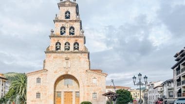 Spacer Po Cangas De Onís. Rzymski Most, Królewskie Skarby I Dolmeny